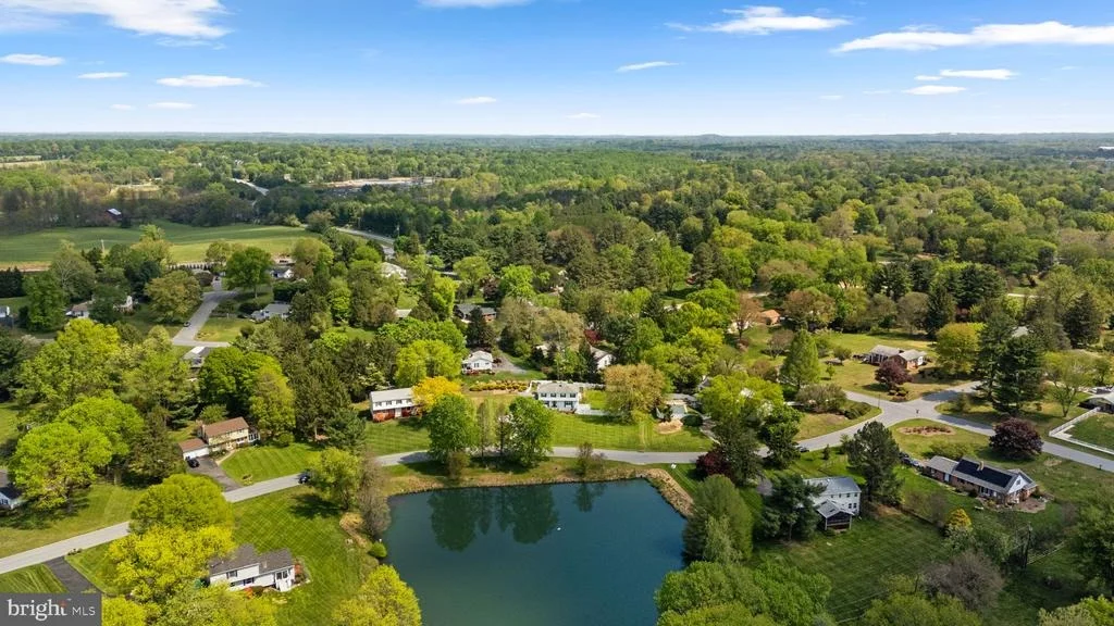 Photo of 5008 LAKE CIRCLE W