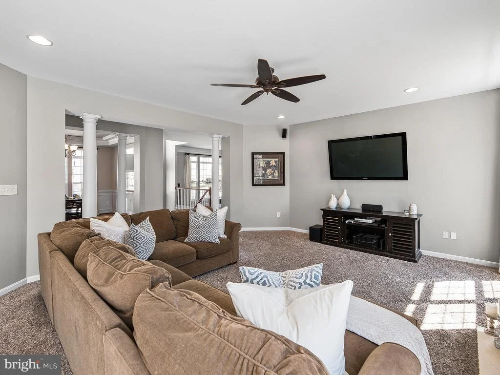 Photo of 6122 CLEMENTS LANE