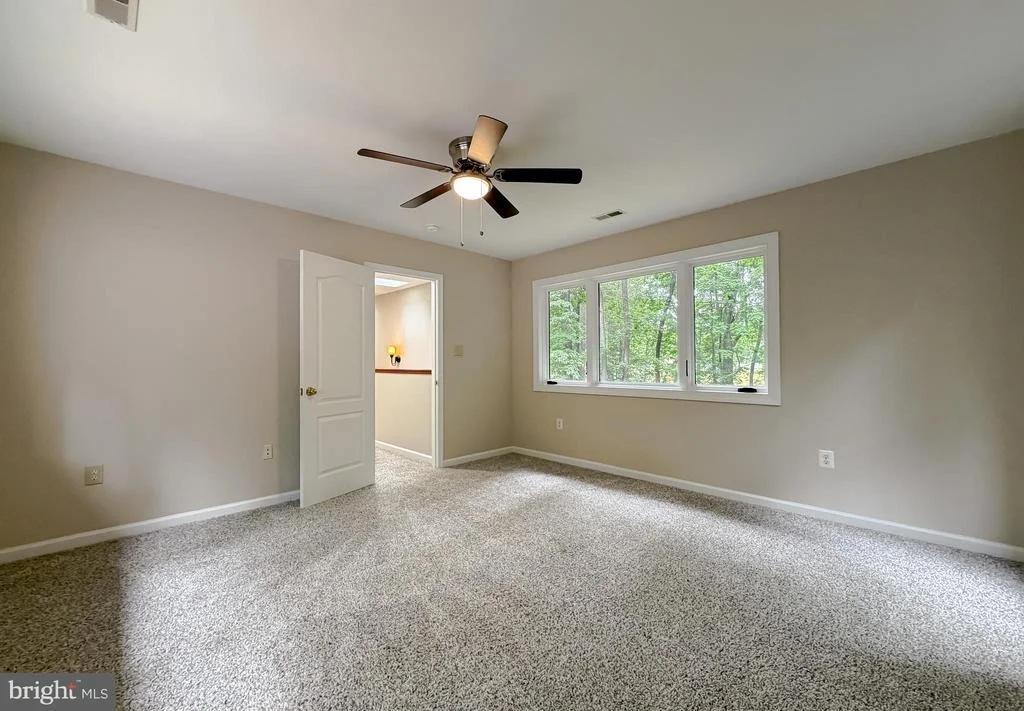 Photo of 8425 MAUSEN LANE
