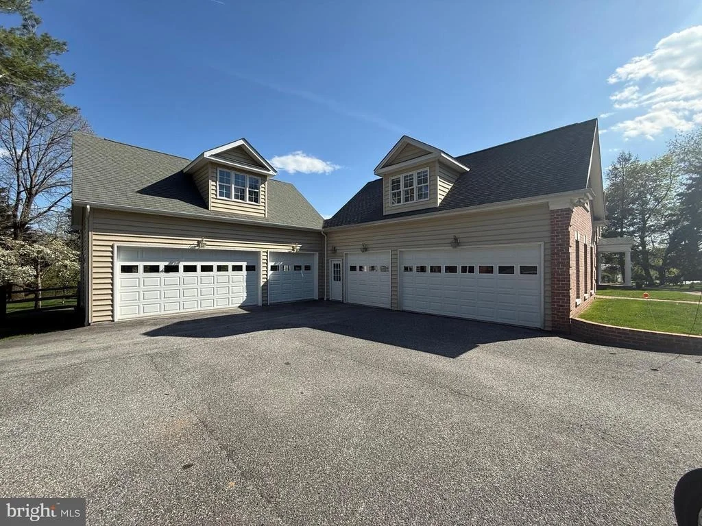 Photo of 2606 BRIGADOON ROAD