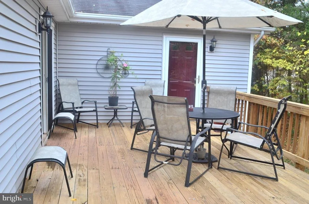 Photo of 9644 BRANCHVIEW LANE