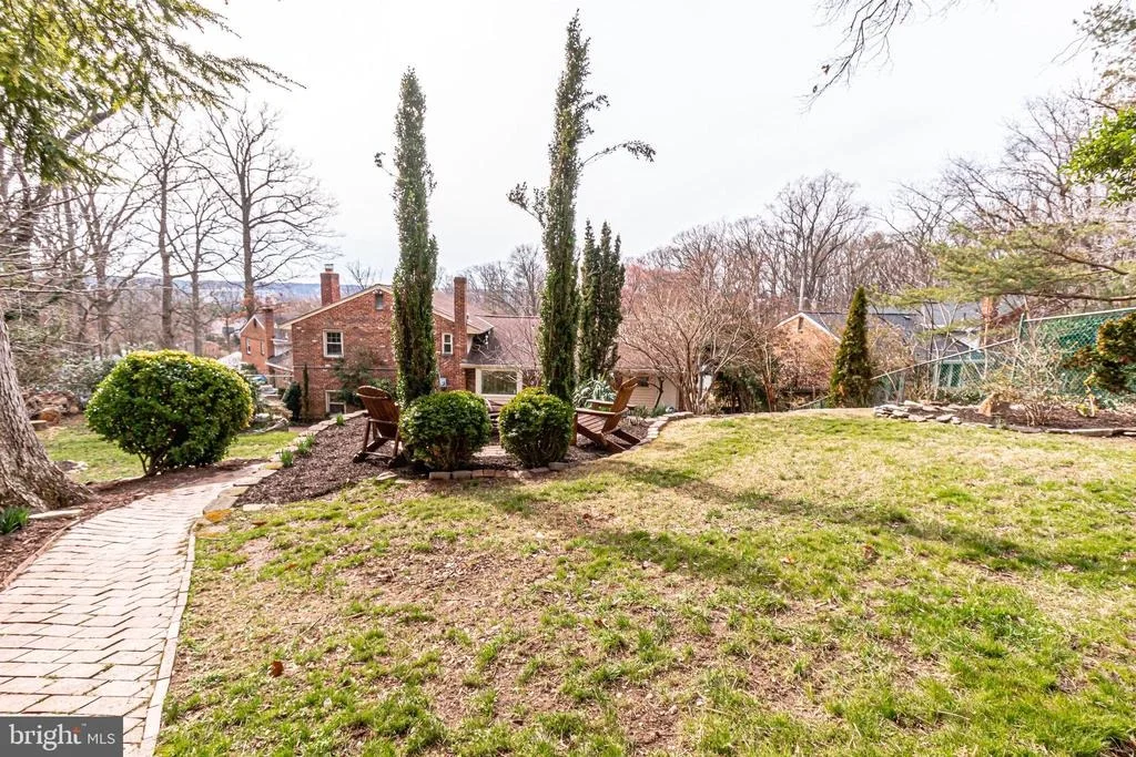 Photo of 919 JUNIPER PLACE