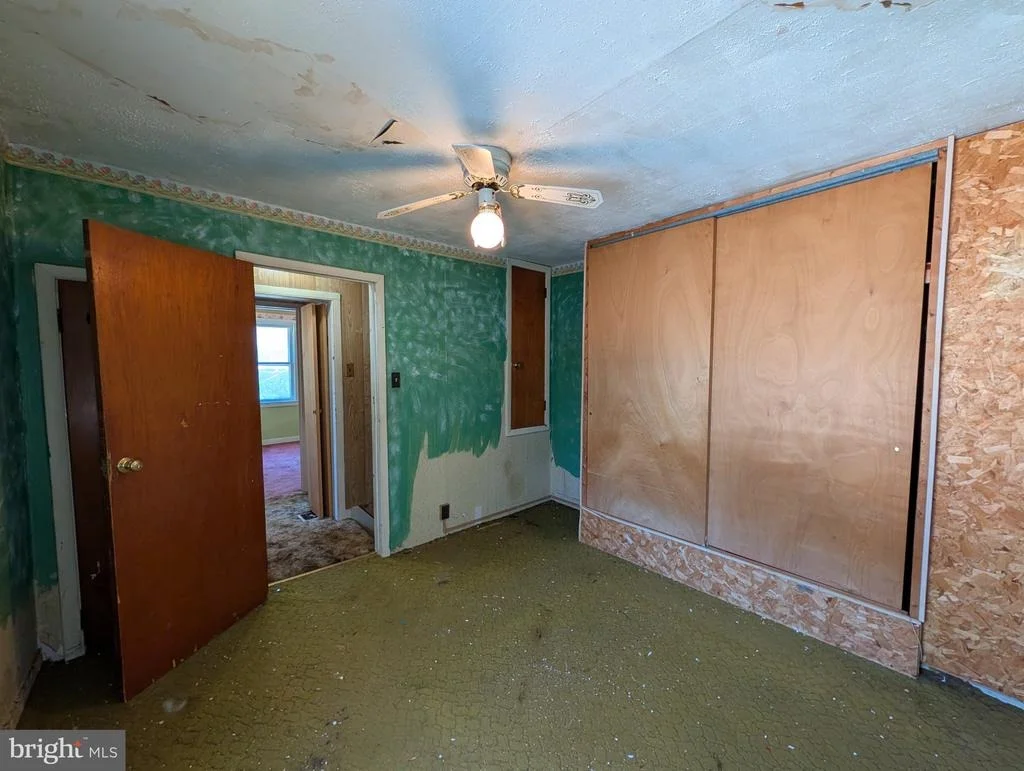 Photo of 6090 FALLS ROAD