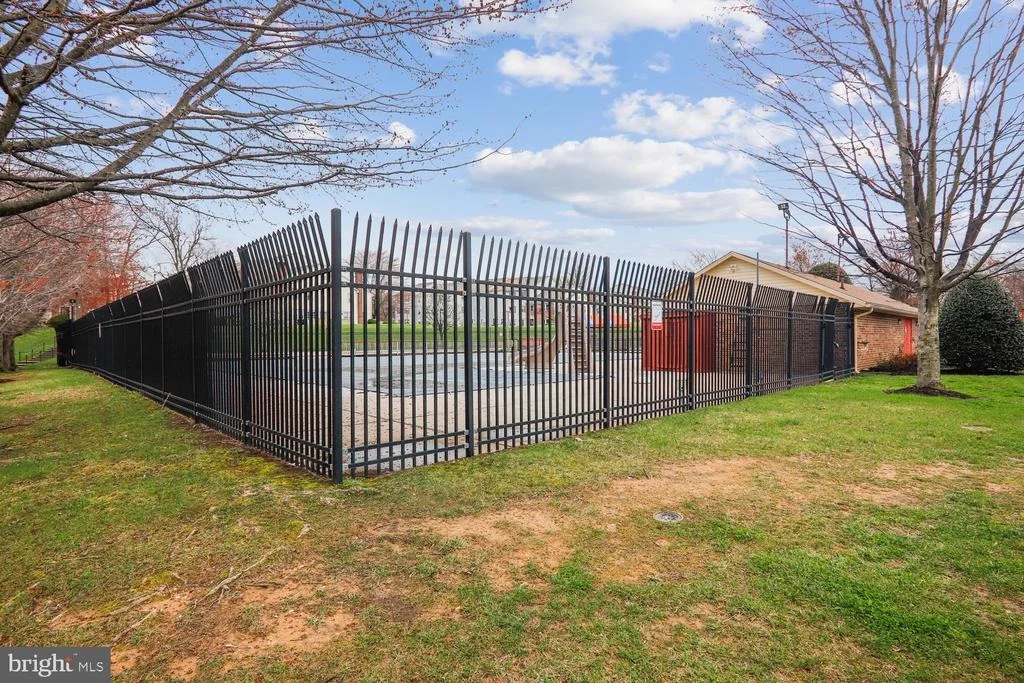 Photo of 3049 MEMORY LANE