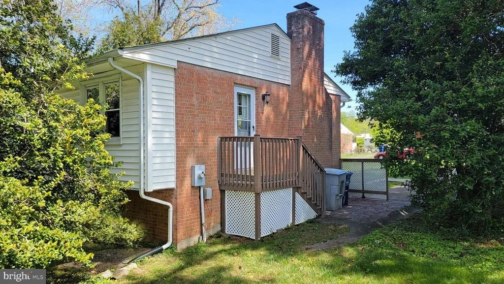 Photo of 3926 HOWARD STREET