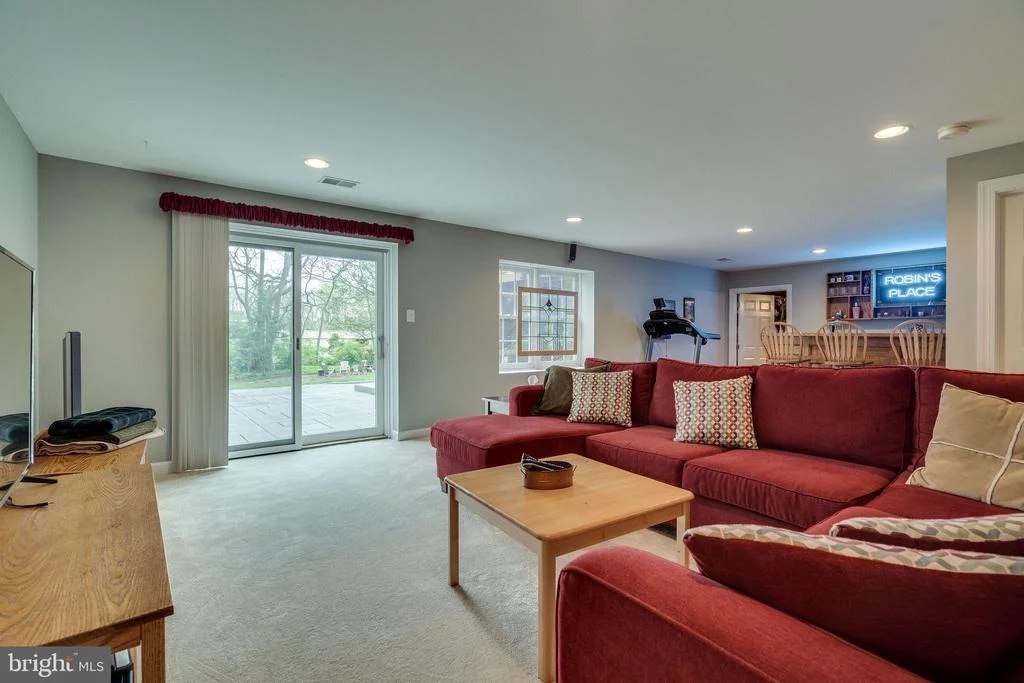 Photo of 9827 FIVE OAKS ROAD