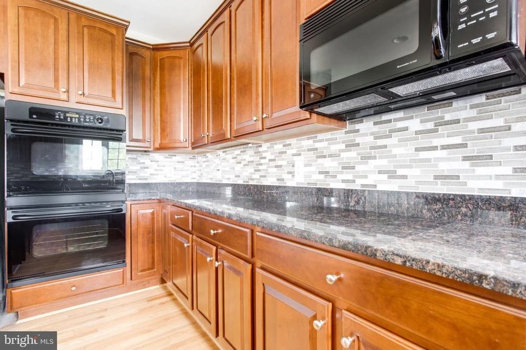 Photo of 6961 TANGLEWOOD DRIVE