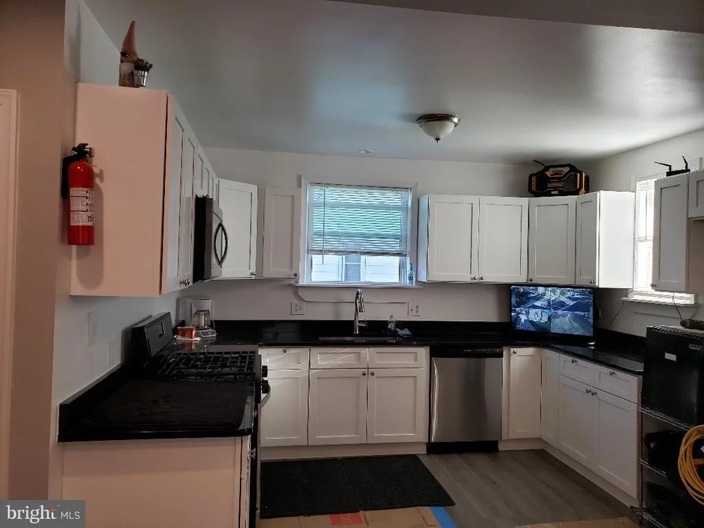 Photo of 205 WILBUR AVENUE