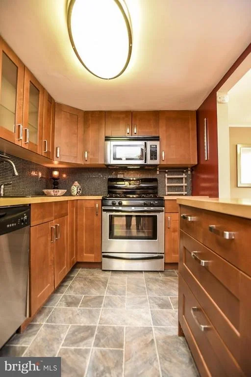 Photo of Unit G7 at 4545 MACARTHUR BOULEVARD NW