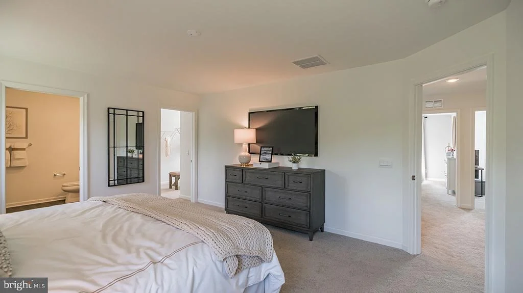Photo of 7 WATTS AVENUE