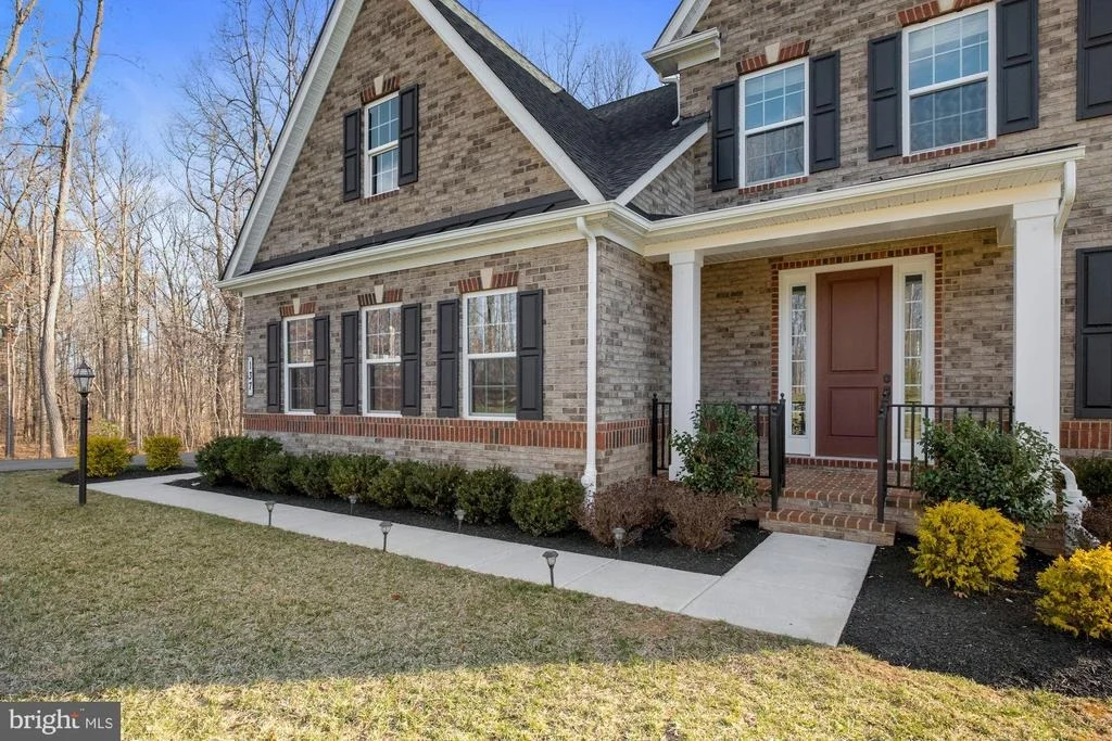 Photo of 137 GREENTREE FARM DRIVE