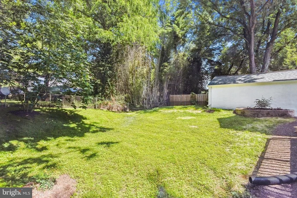 Photo of 3033 WAYNE ROAD