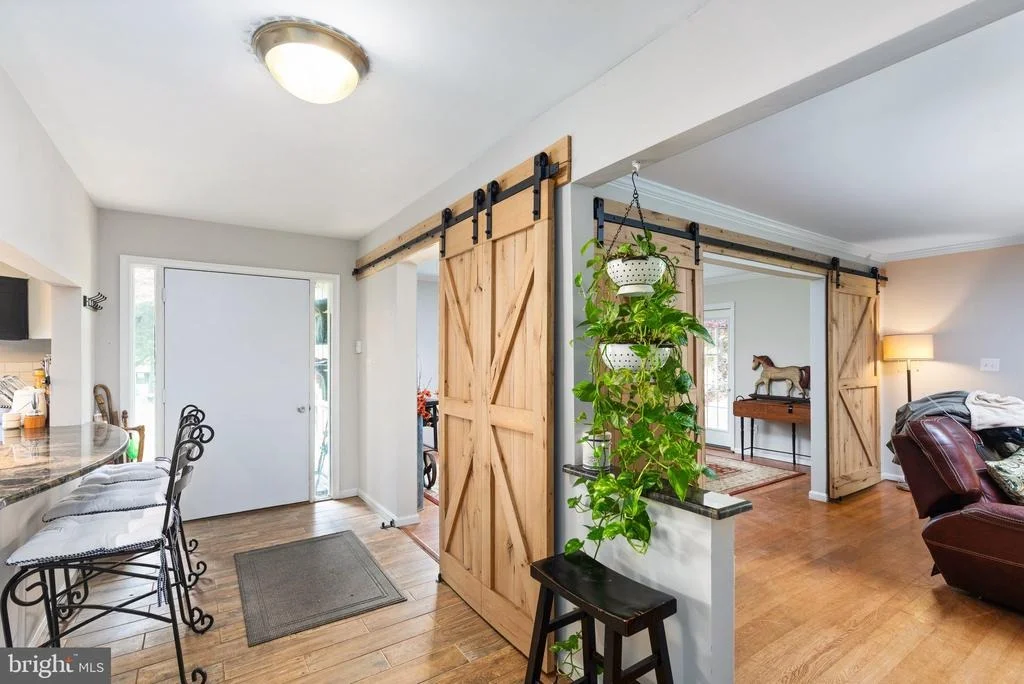 Photo of 2310 PUTNAM ROAD