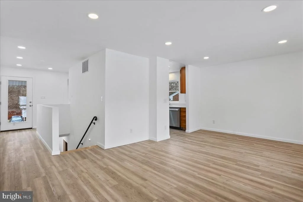 Photo of 711 CORNWALL STREET