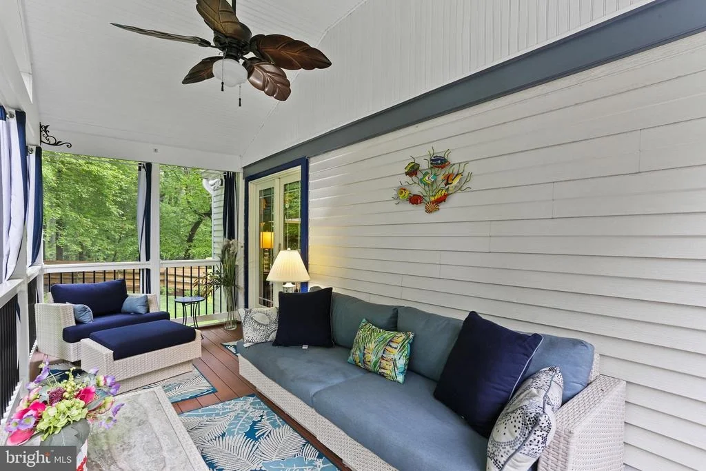 Photo of 10000 MADRONAWOOD DRIVE