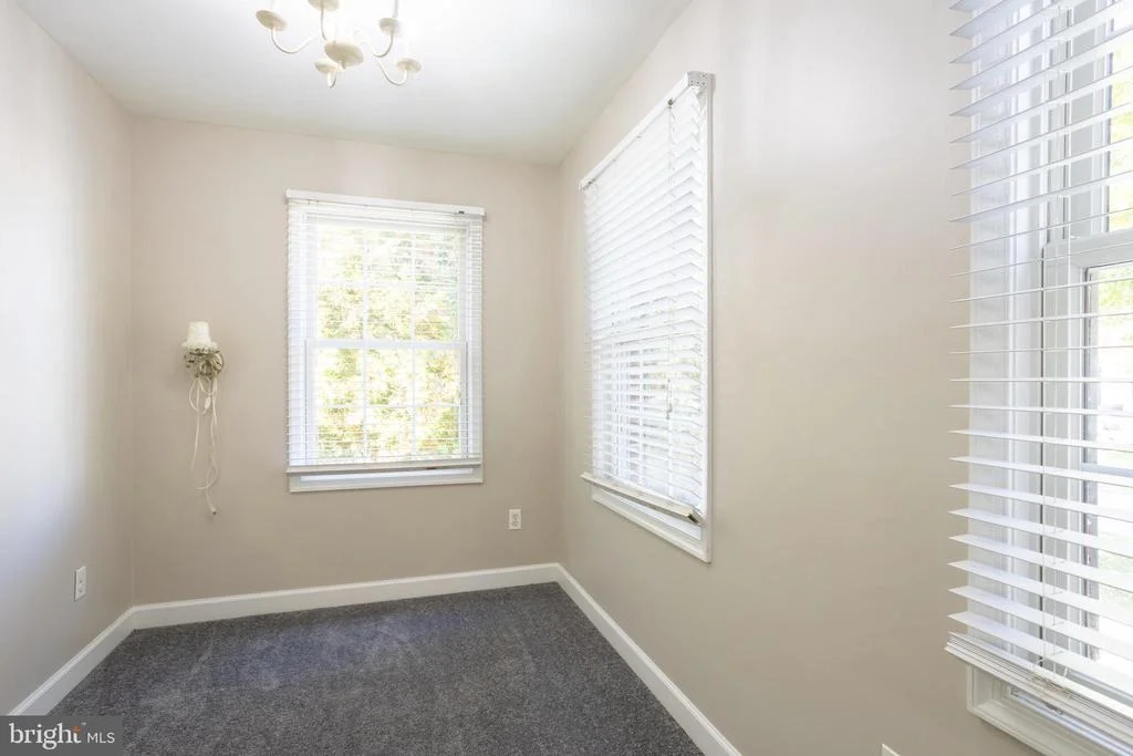 Photo of 3306 LABYRINTH ROAD