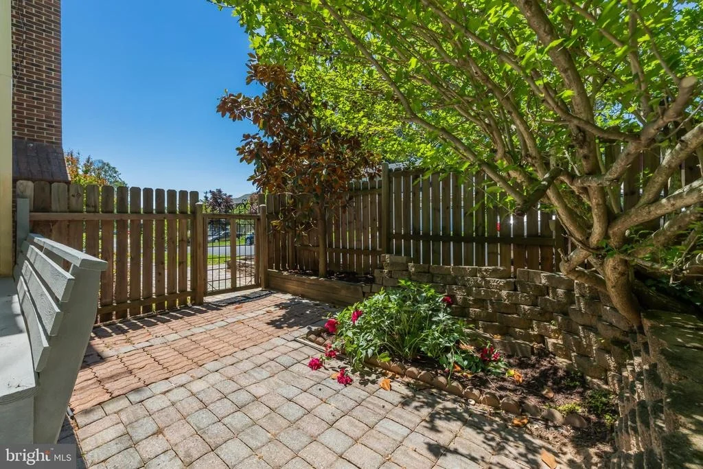 Photo of 9556 PINE BOUGH PLACE
