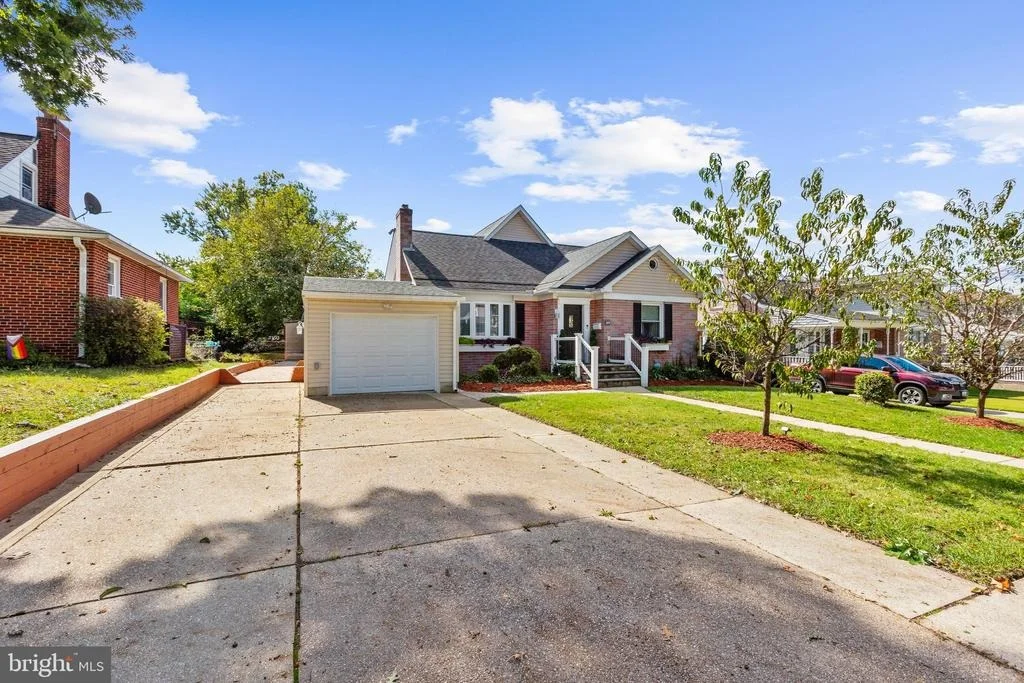 Photo of 545 FOREST VIEW ROAD