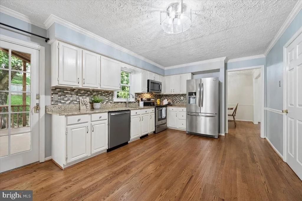 Photo of 6396 DEVONSHIRE LANE