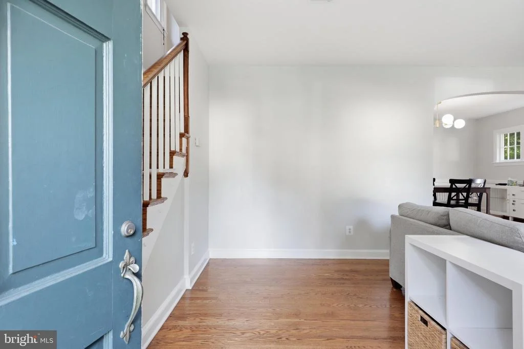 Photo of 10211 SUTHERLAND ROAD