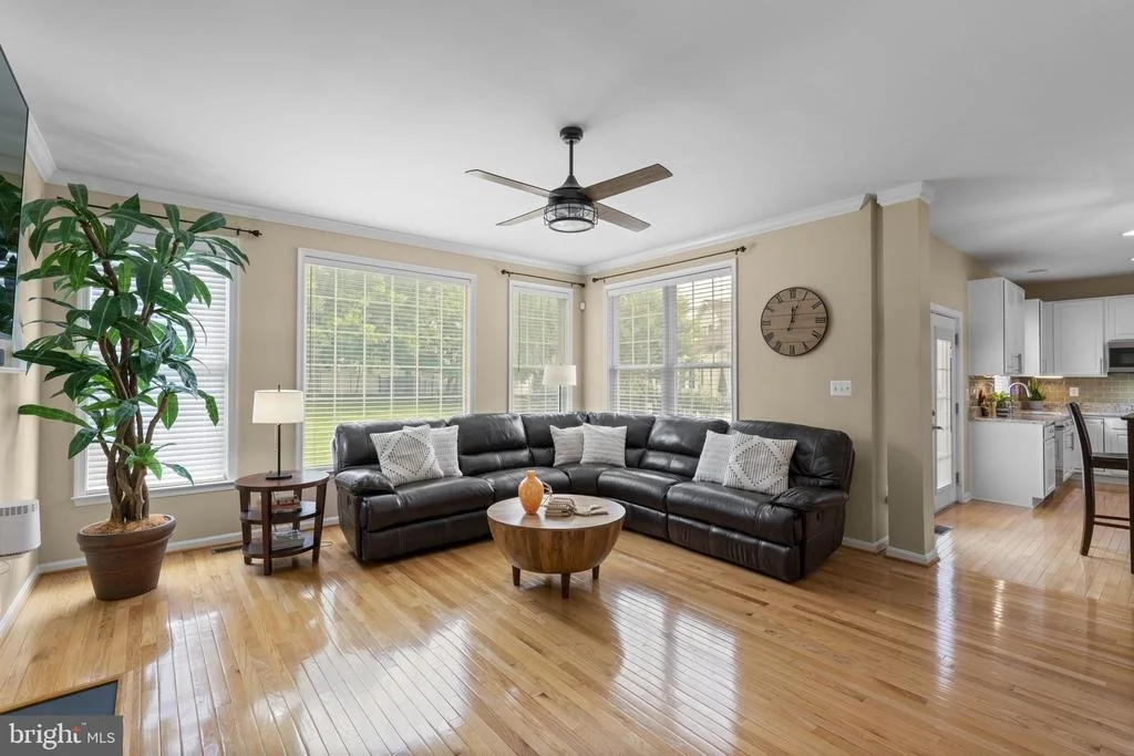 Photo of 439 UNIVERSITY DRIVE