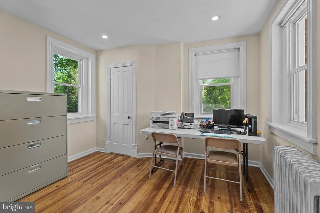 Photo of 6822 BUCKINGHAM LANE
