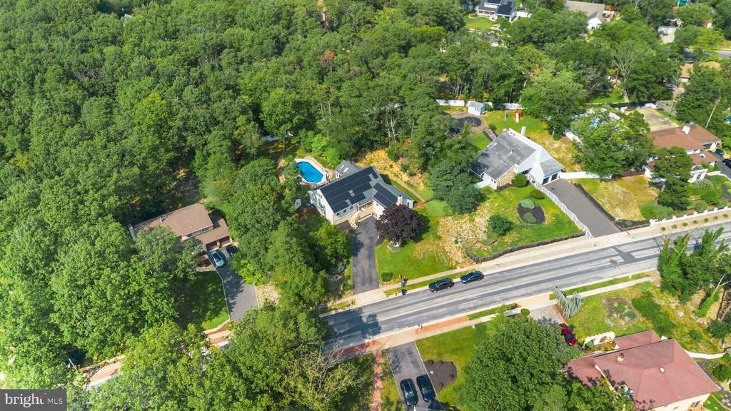 Photo of 10 SILVER HILL LANE