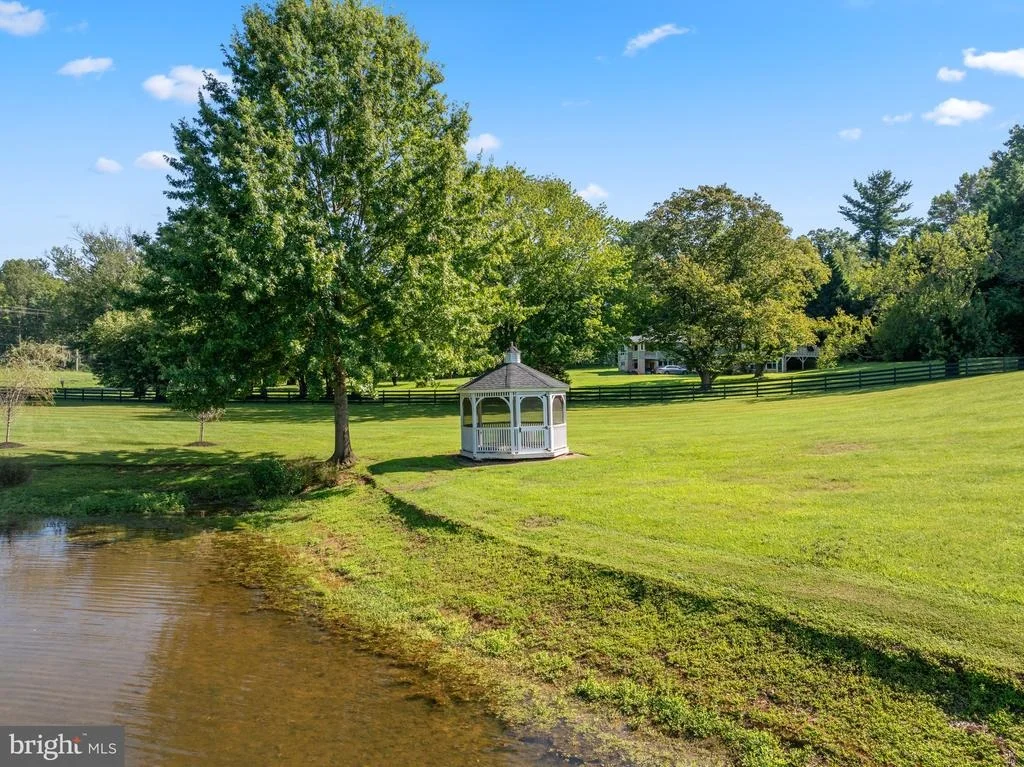 Photo of 19427 ROLLING HILLS DRIVE