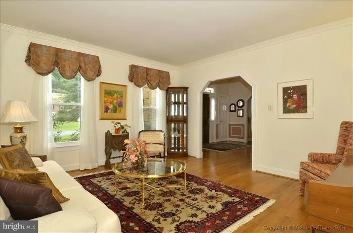 Photo of 608 SILVERSTONE COURT