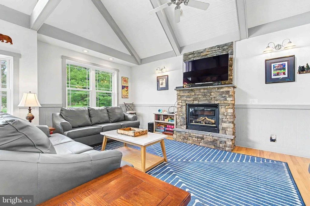 Photo of 296 LAKE POINTE DRIVE