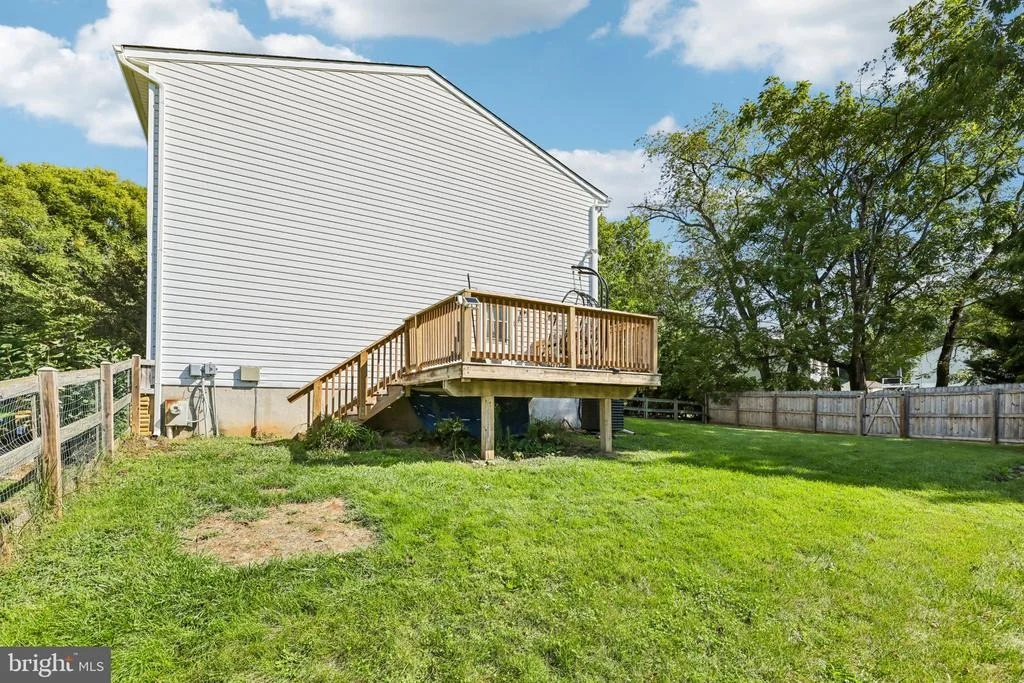 Photo of 413 BABYLON COURT