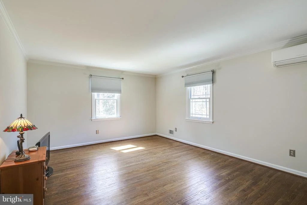 Photo of 1699 JUSTIN DRIVE