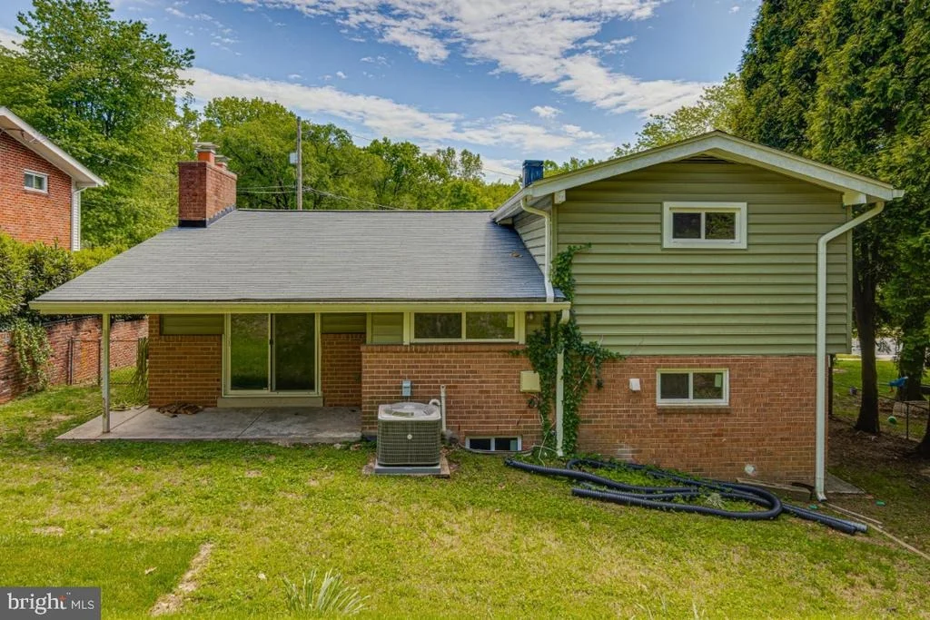 Photo of 217 HILLSBORO DRIVE