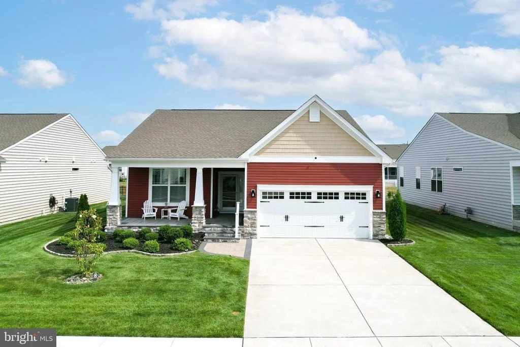 Photo of 25068 TREEVIEW LN