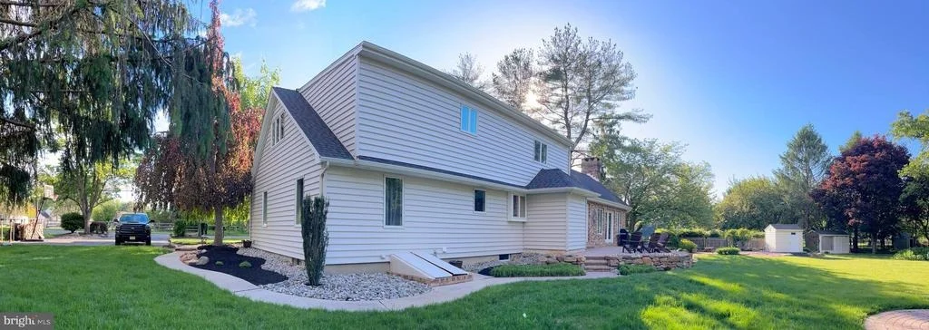 Photo of 902 N ISLAND ROAD