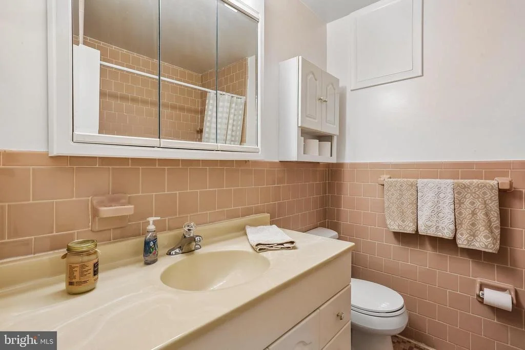 Photo of 2 FOXHALL COURT