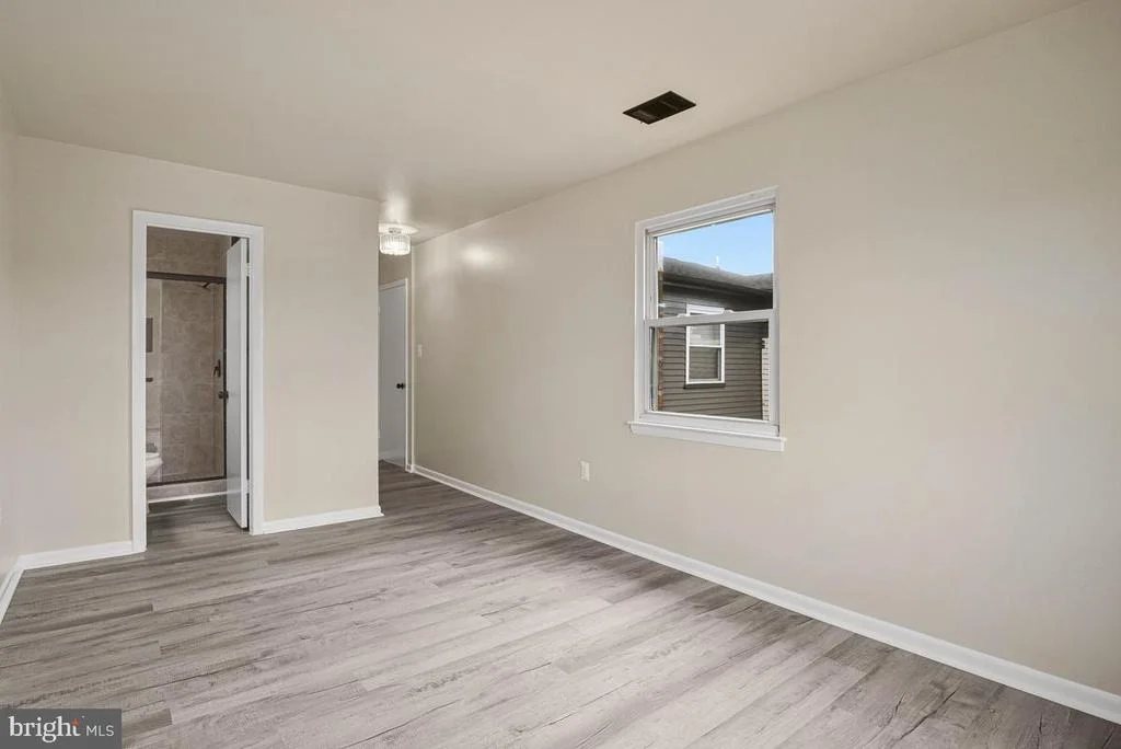 Photo of 1229 DELAFIELD PLACE NE