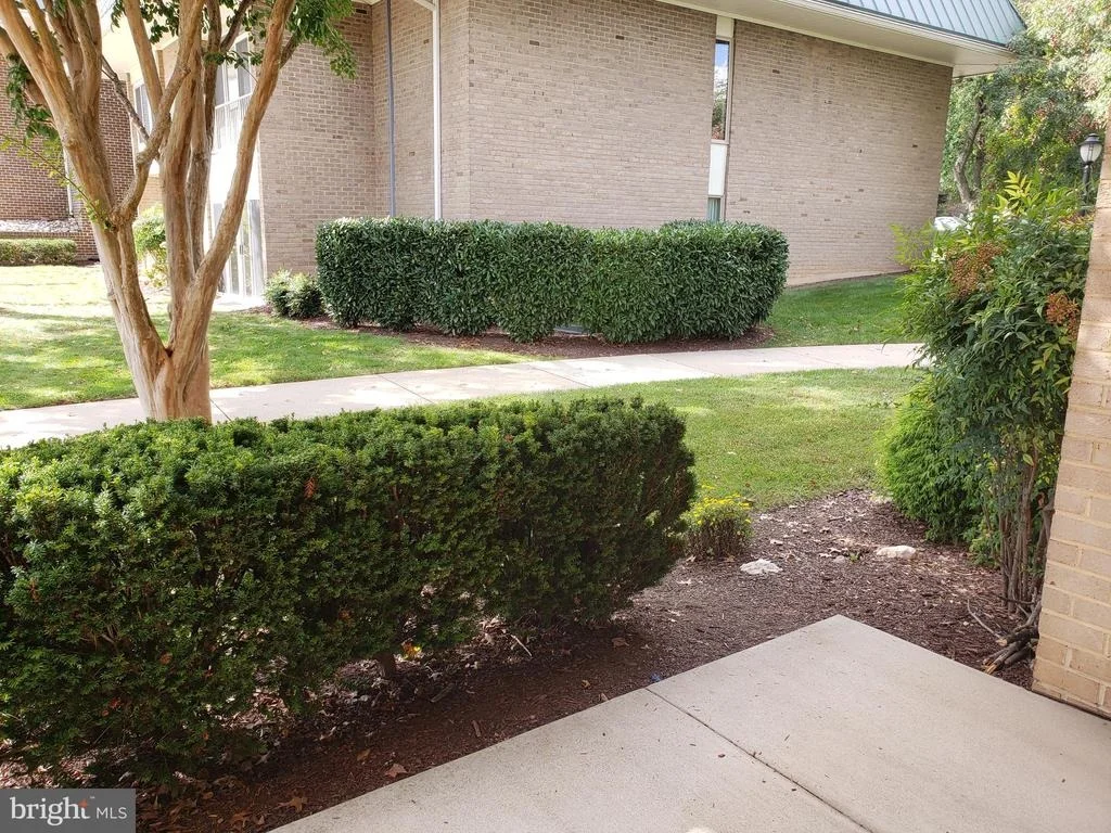 Photo of Unit 82A at 3630 GLENEAGLES DRIVE