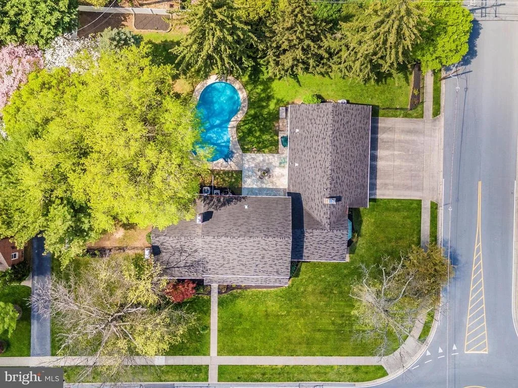 Photo of 131 FAIRVIEW AVENUE