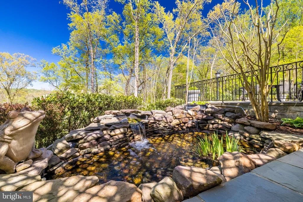 Photo of 658 LIVE OAK DRIVE