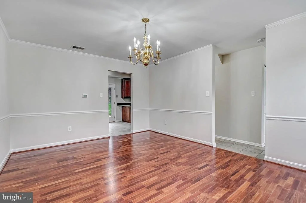 Photo of 2608 VILLAGE LANE