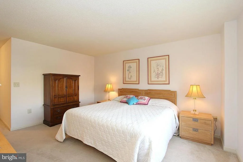 Photo of Unit 304 at 14800 PENNFIELD CIRCLE