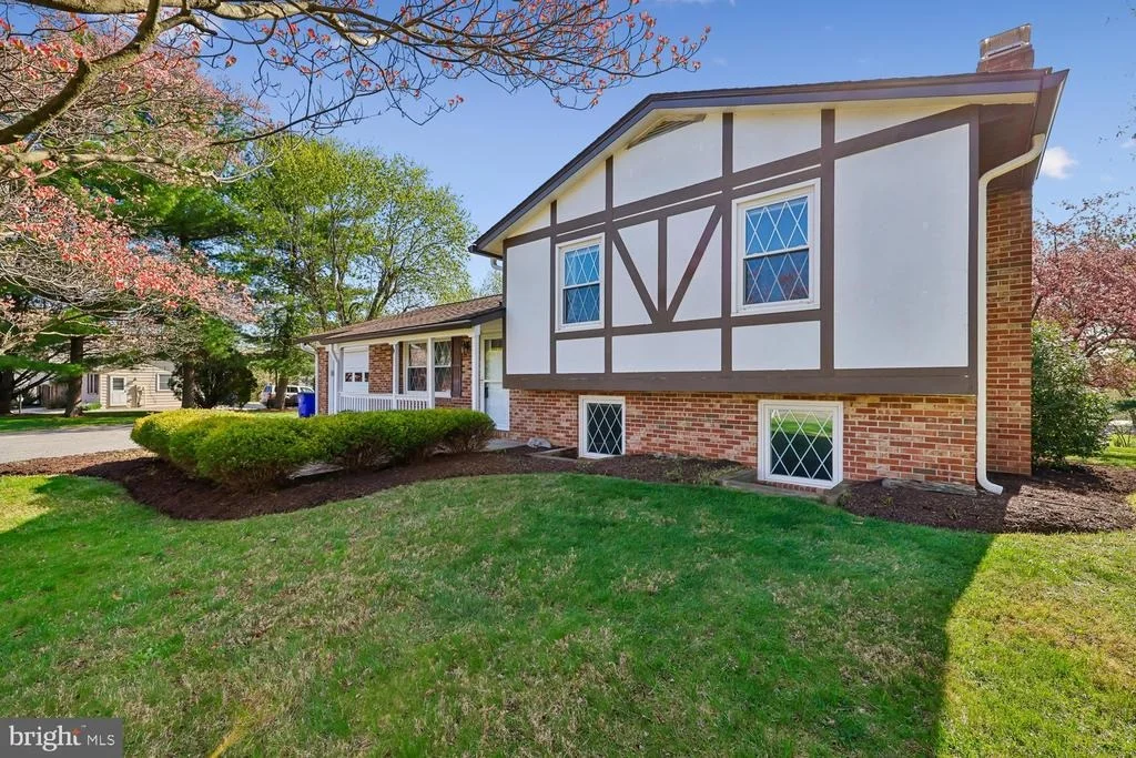 Photo of 7993 PLEASANT COURT