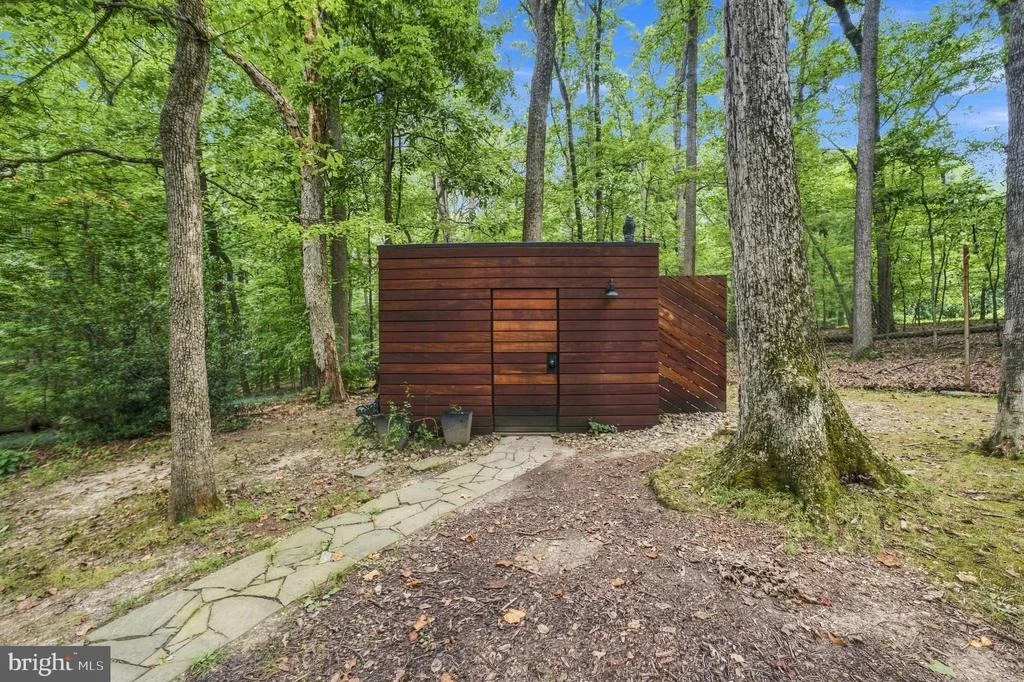 Photo of 10622 MANTZ ROAD