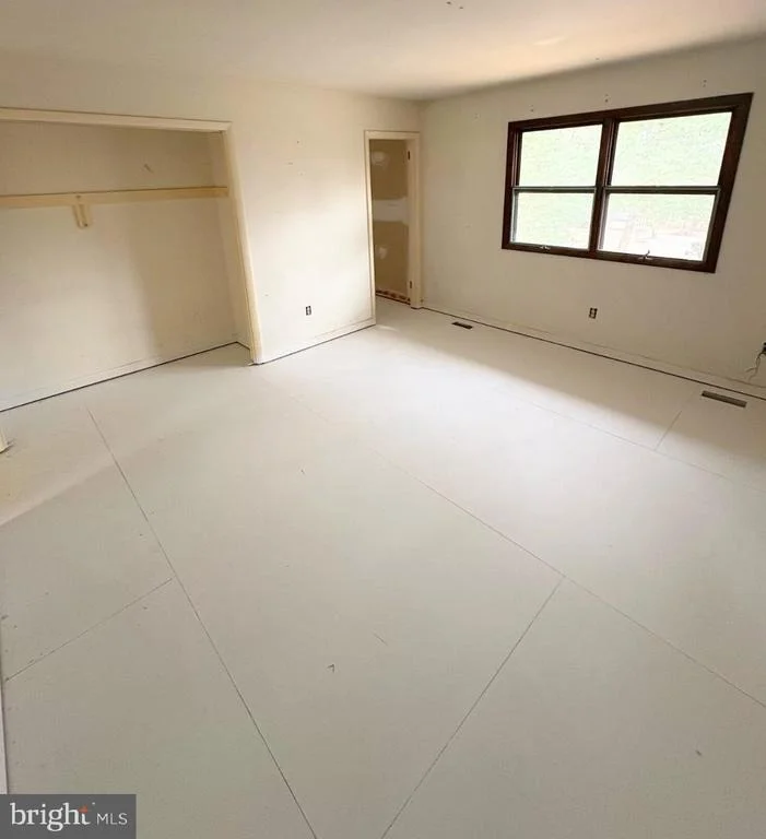 Photo of 3007 SUFFOLK LANE