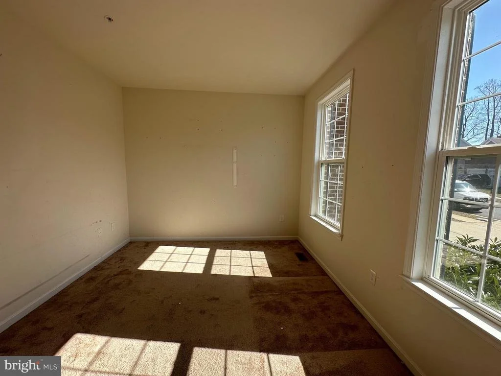 Photo of 7376 TOTTENHAM DRIVE