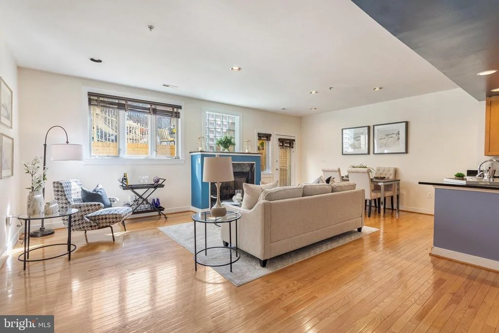Photo of Unit 3 at 2363 CHAMPLAIN STREET NW
