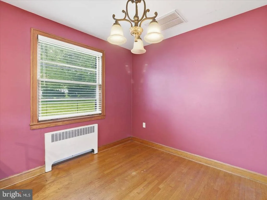 Photo of 939 VIEW STREET