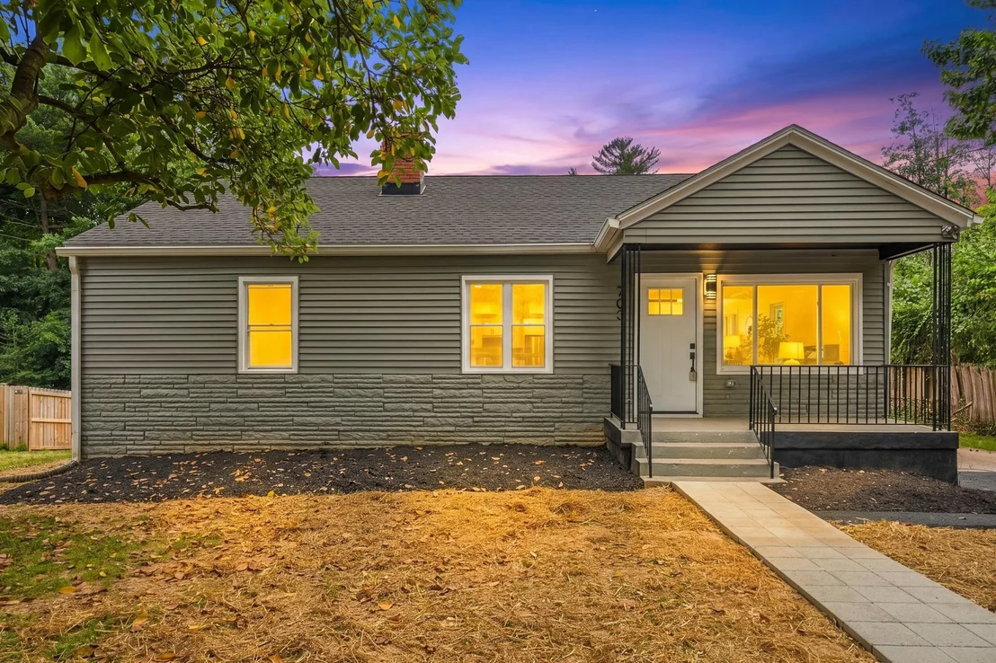 Photo of 703 NORTHWEST DRIVE
