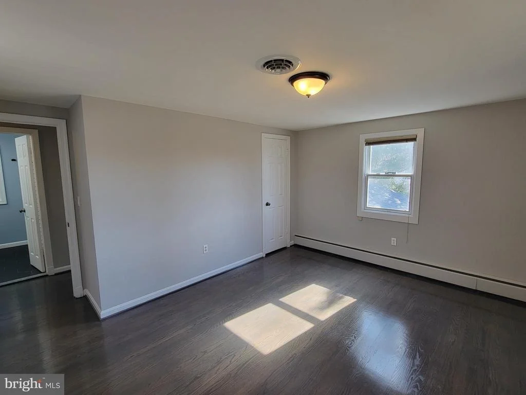 Photo of 18909 MUNCASTER ROAD